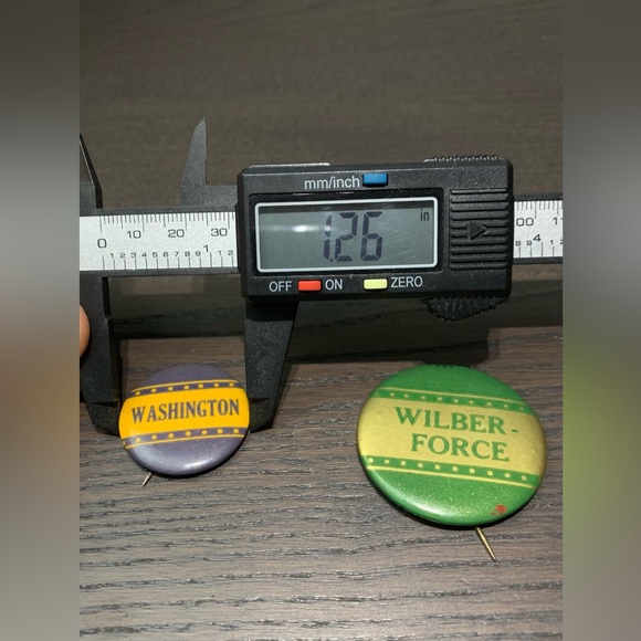 Vintage College Pin Lot Norte Dame Washington Georgia WilberForce Committee NCAA - Picture 5 of 6